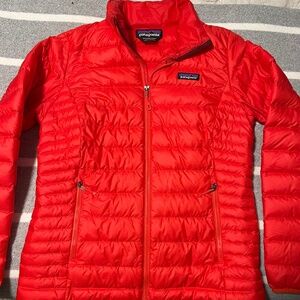 Patagonia Women’s down sweater jacket - Catalan Coral size medium